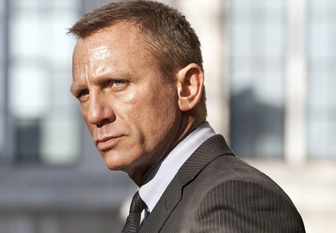 Daniel Craig returns to James Bond once again.